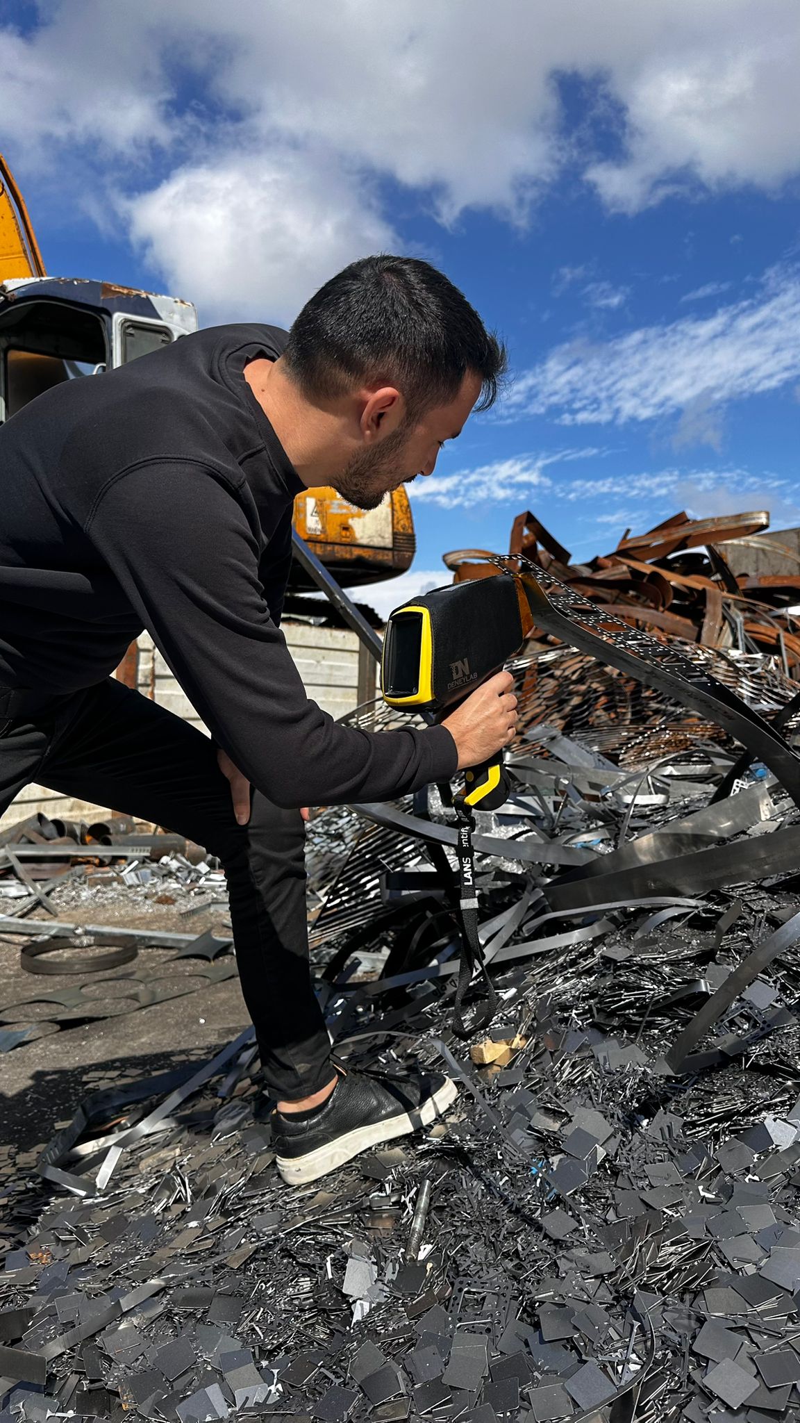 TrueX 860 XRF Cihazımız Artık Zafer Metal ve Üç Kardeşler Geri Dönüşüm’de!